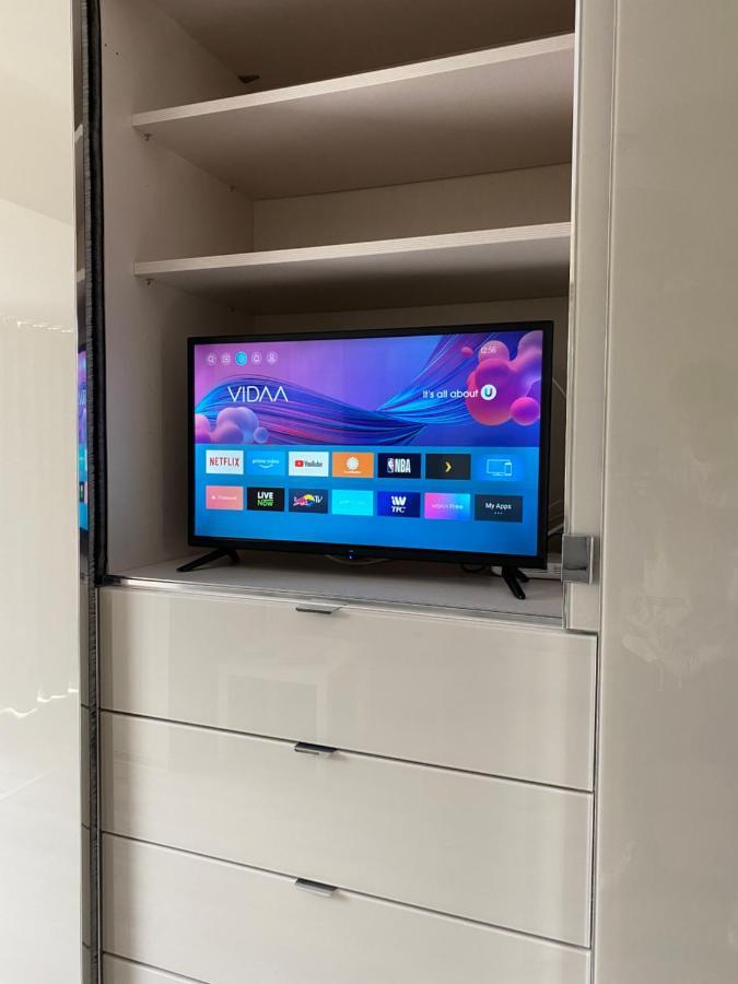 Downtown Studio - Ultra Central With Park View Букурещ Екстериор снимка
